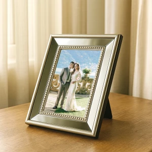 Ayna Detaylı Gümüş Fotoğraf Çerçevesi – 10x15 cm