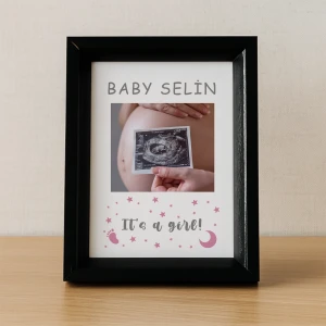 İsimli Tek Fotoğraflı Kız Bebek Çerçevesi - 15x21 cm